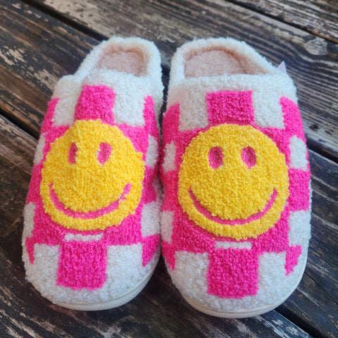 Checkered Happy Face Slippers Pink